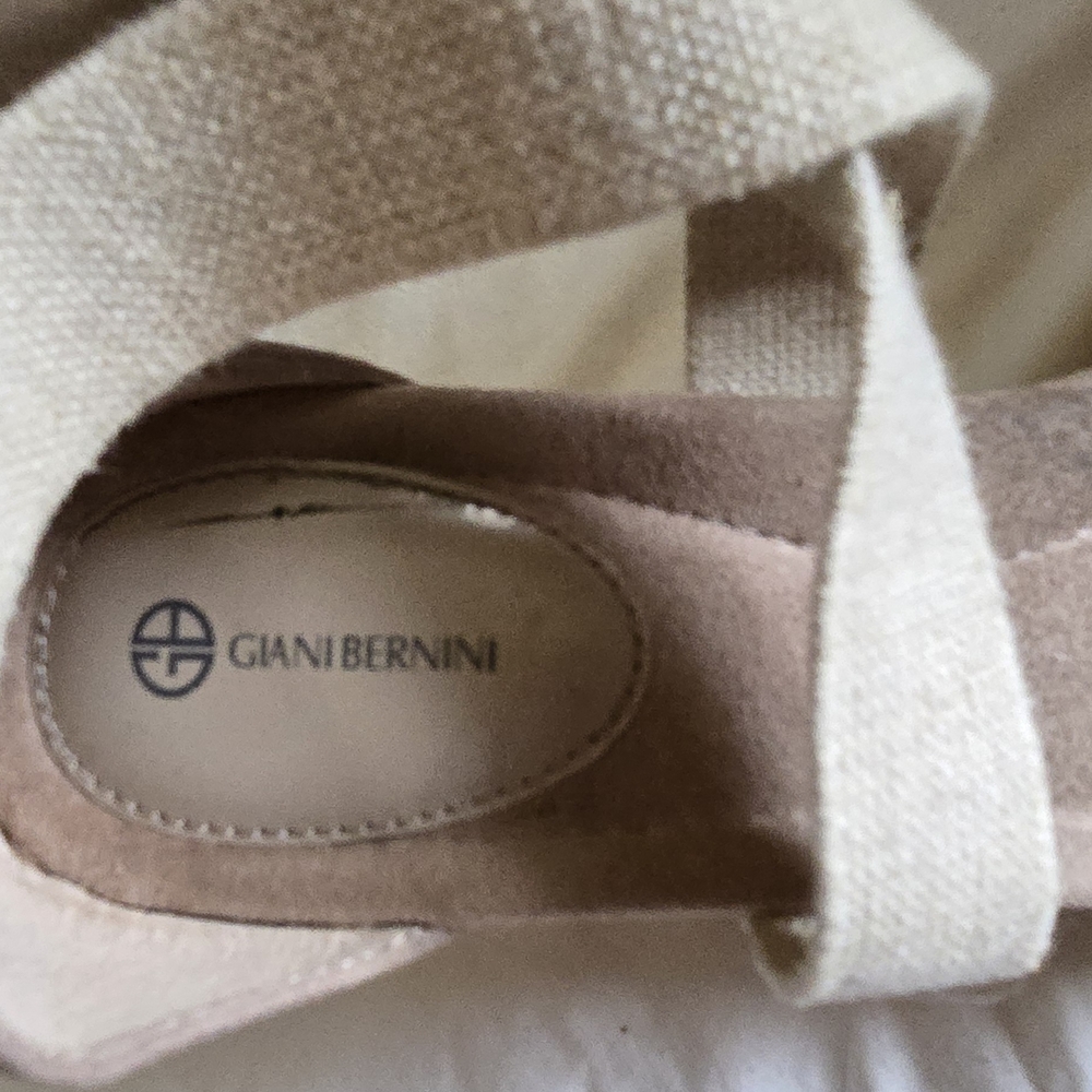 Giani Bernini Women's Tan Cream Espadrille Wedges  Sandals Summer - Picture 5 of 5